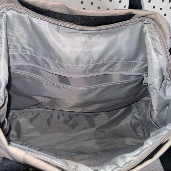 Everlane ReNew Transit Weekender - Picture 5 of 10